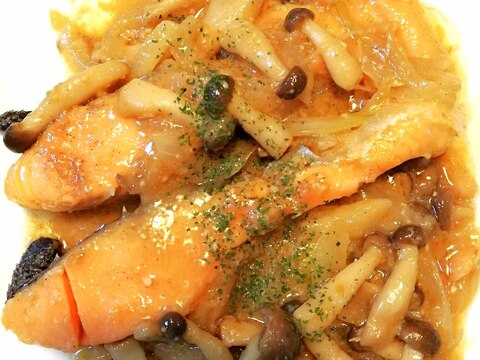 ワンパン♪秋鮭とキノコの味噌マヨソース